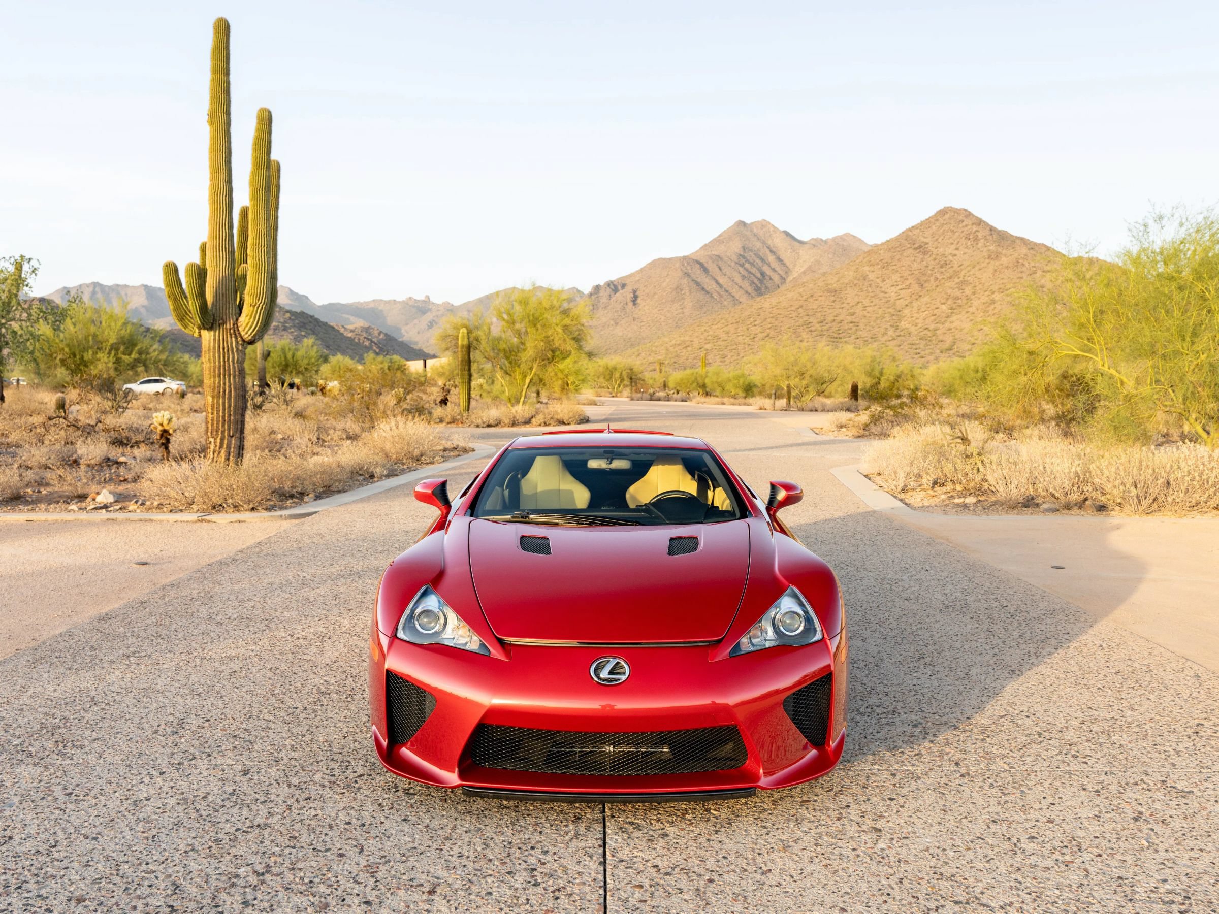Used 2012 Lexus LFA RWD image 21