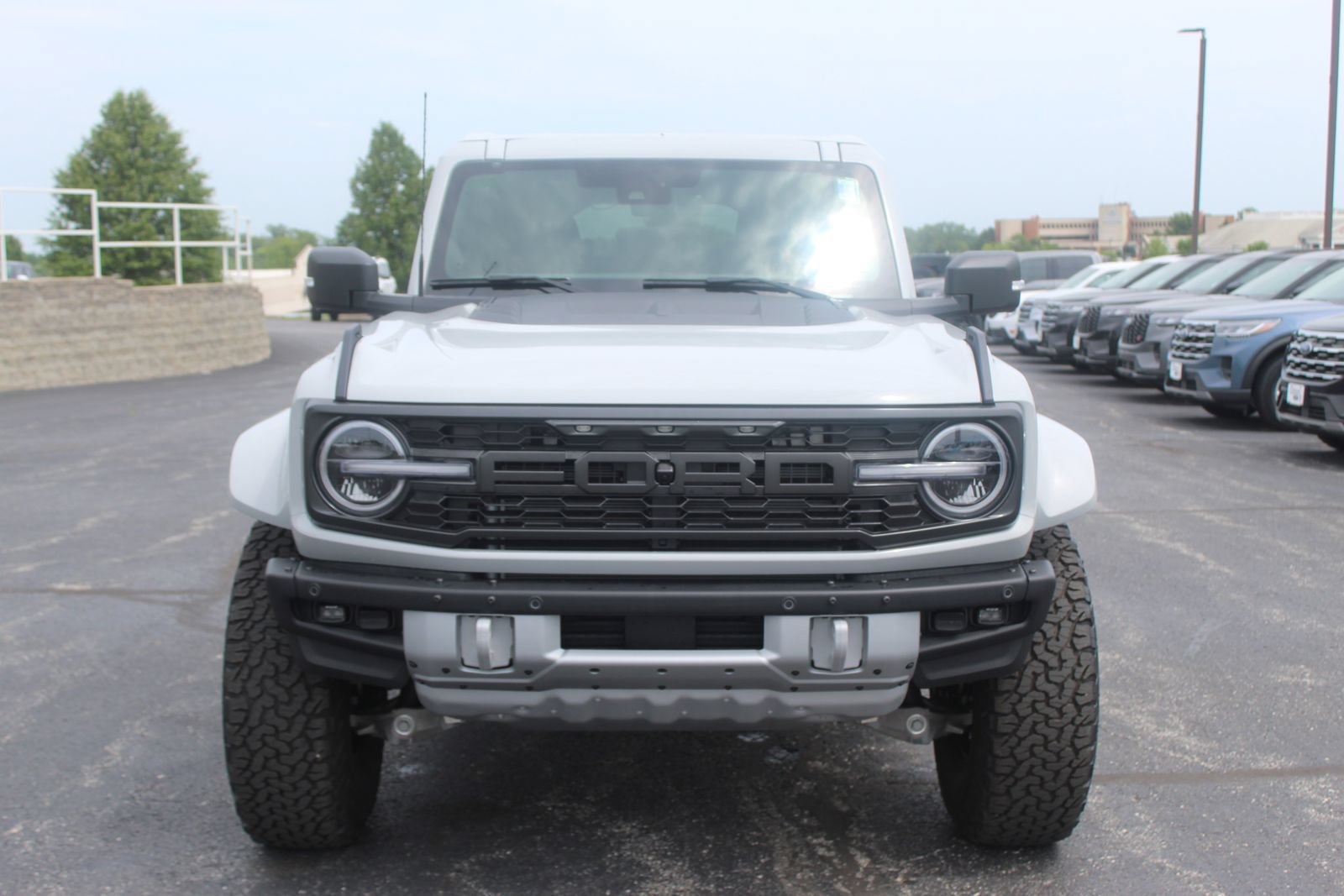New 2026 Ford Bronco Raptor w/ Interior Carbon Fiber Pack AWD/4WD image 8