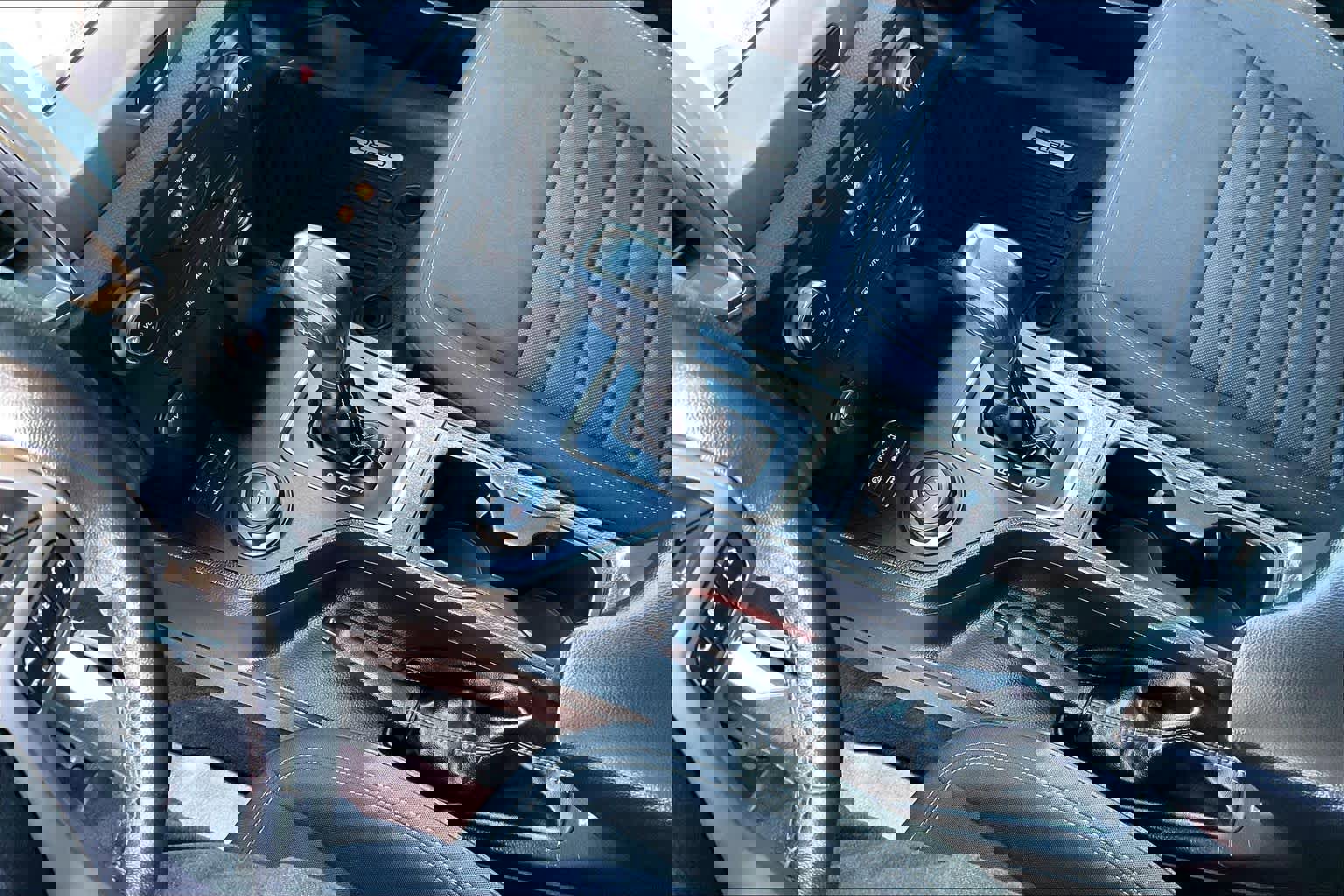 Used 2021 Ford Ranger XLT w/ Equipment Group 301A Mid image 15