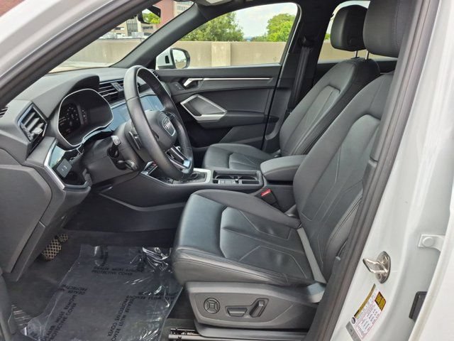 Certified 2024 Audi Q3 2.0T Premium w/ Convenience Package AWD/4WD image 9