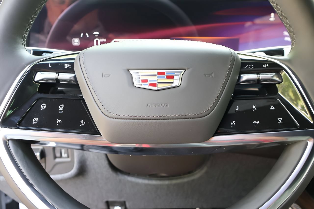 Used 2026 Cadillac Escalade Platinum Sport w/ LPO, ONYX Package AWD/4WD image 25
