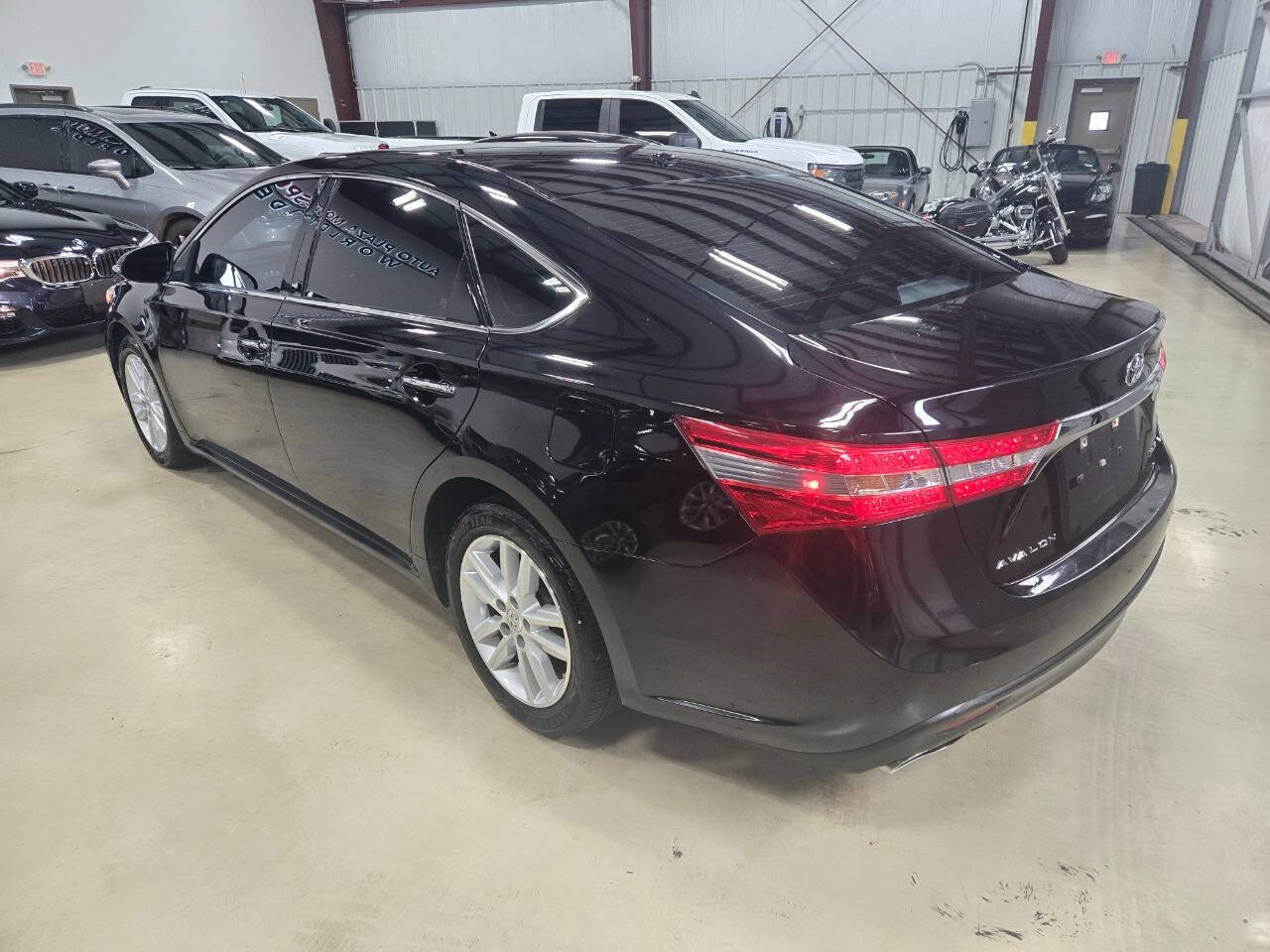 Used 2015 Toyota Avalon XLE FWD image 8