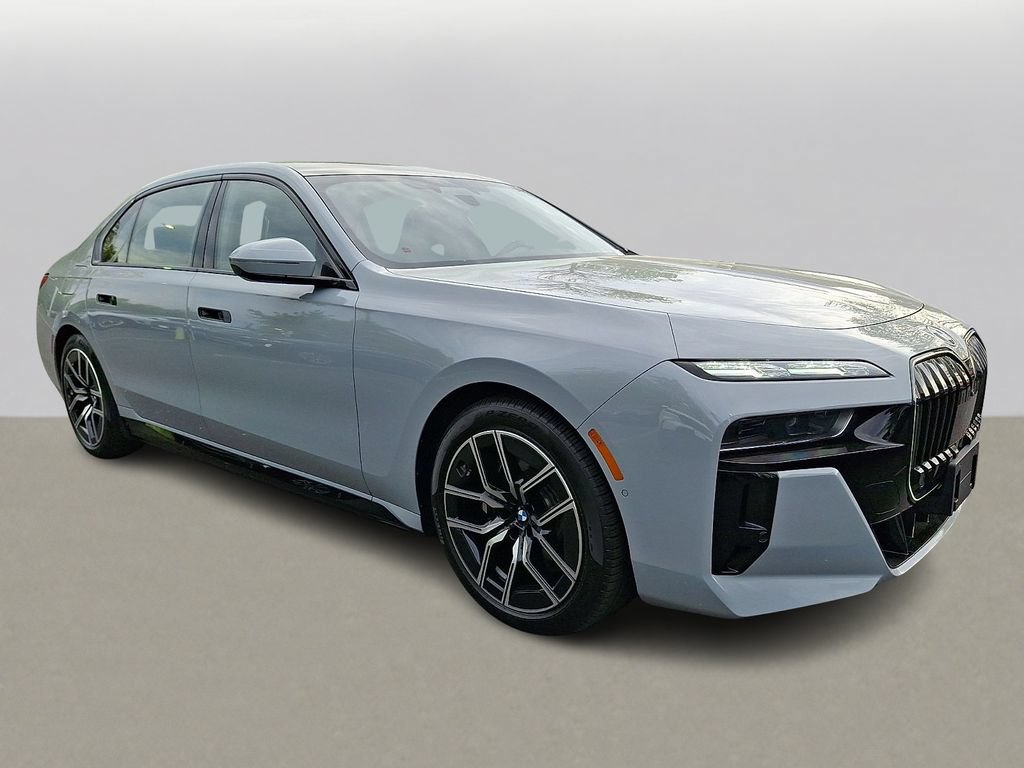 Used 2026 BMW 750e xDrive AWD/4WD image 3