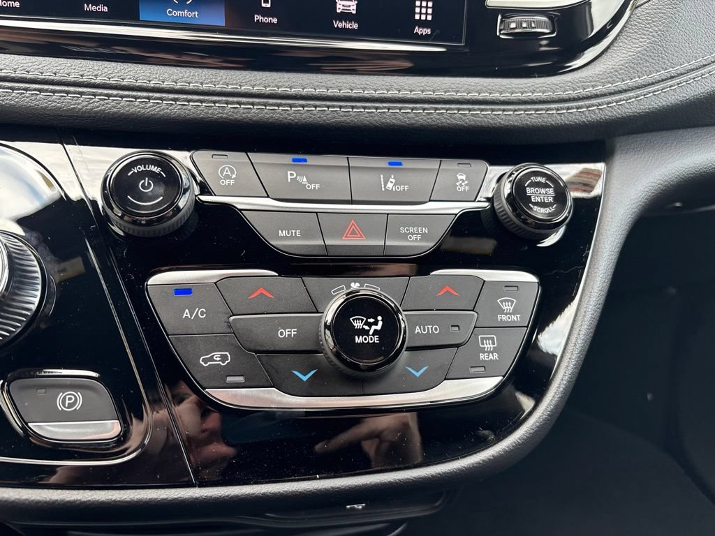 New 2027 Chrysler Pacifica Select FWD image 41