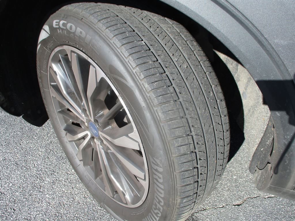 Used 2021 Ford Escape SE w/ SE Sport Appearance Package image 20