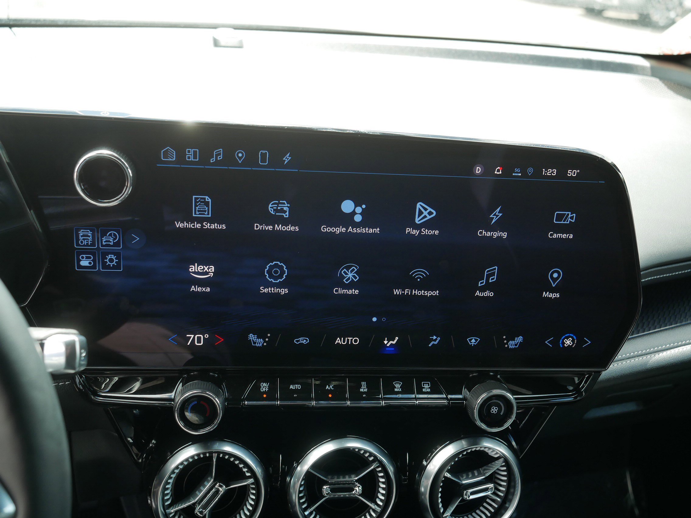 Used 2024 Chevrolet Blazer EV LT AWD/4WD image 30