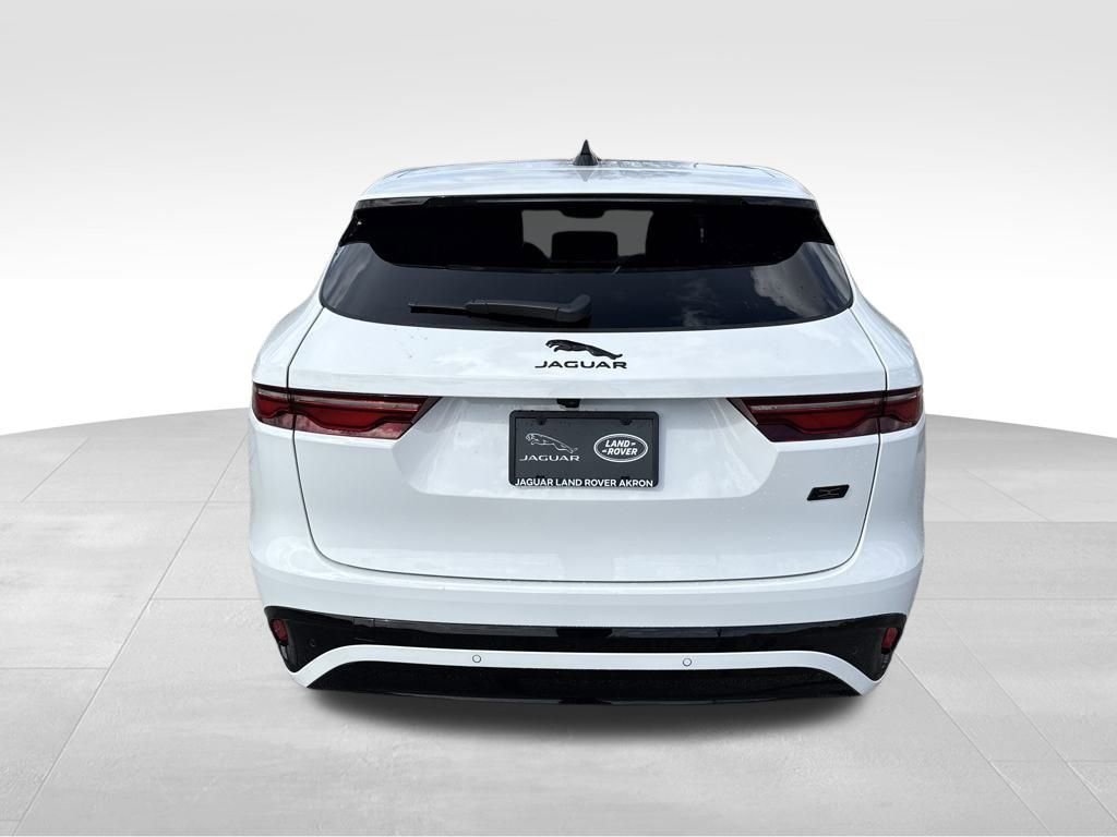 Used 2026 Jaguar F-PACE R-Dynamic S image 8