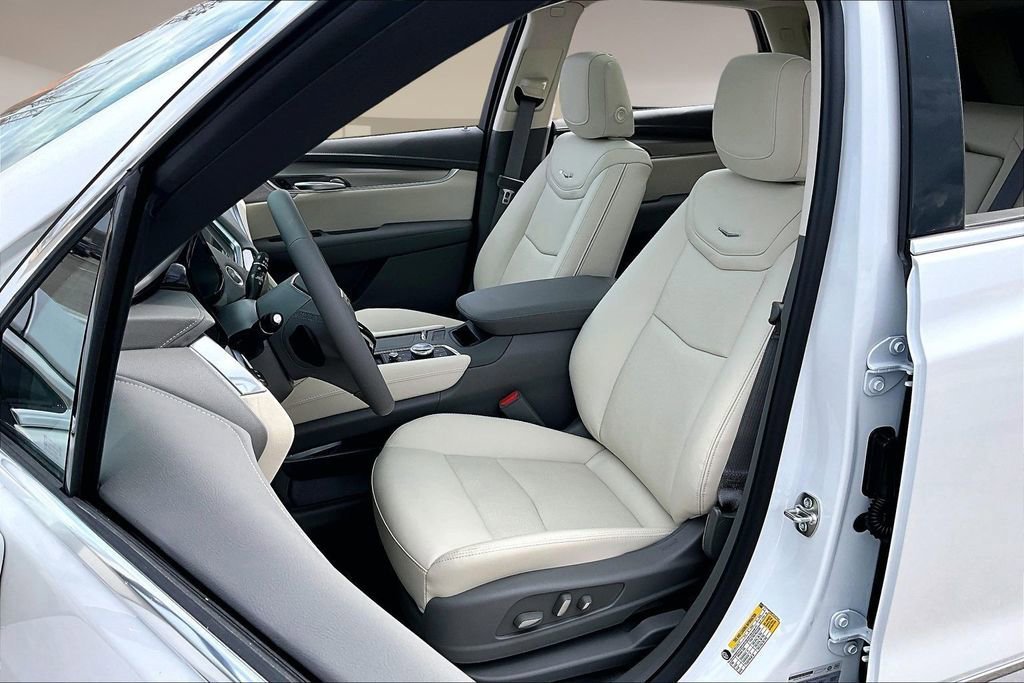New 2026 Cadillac XT5 Premium Luxury w/ Driver Assist Package image 9