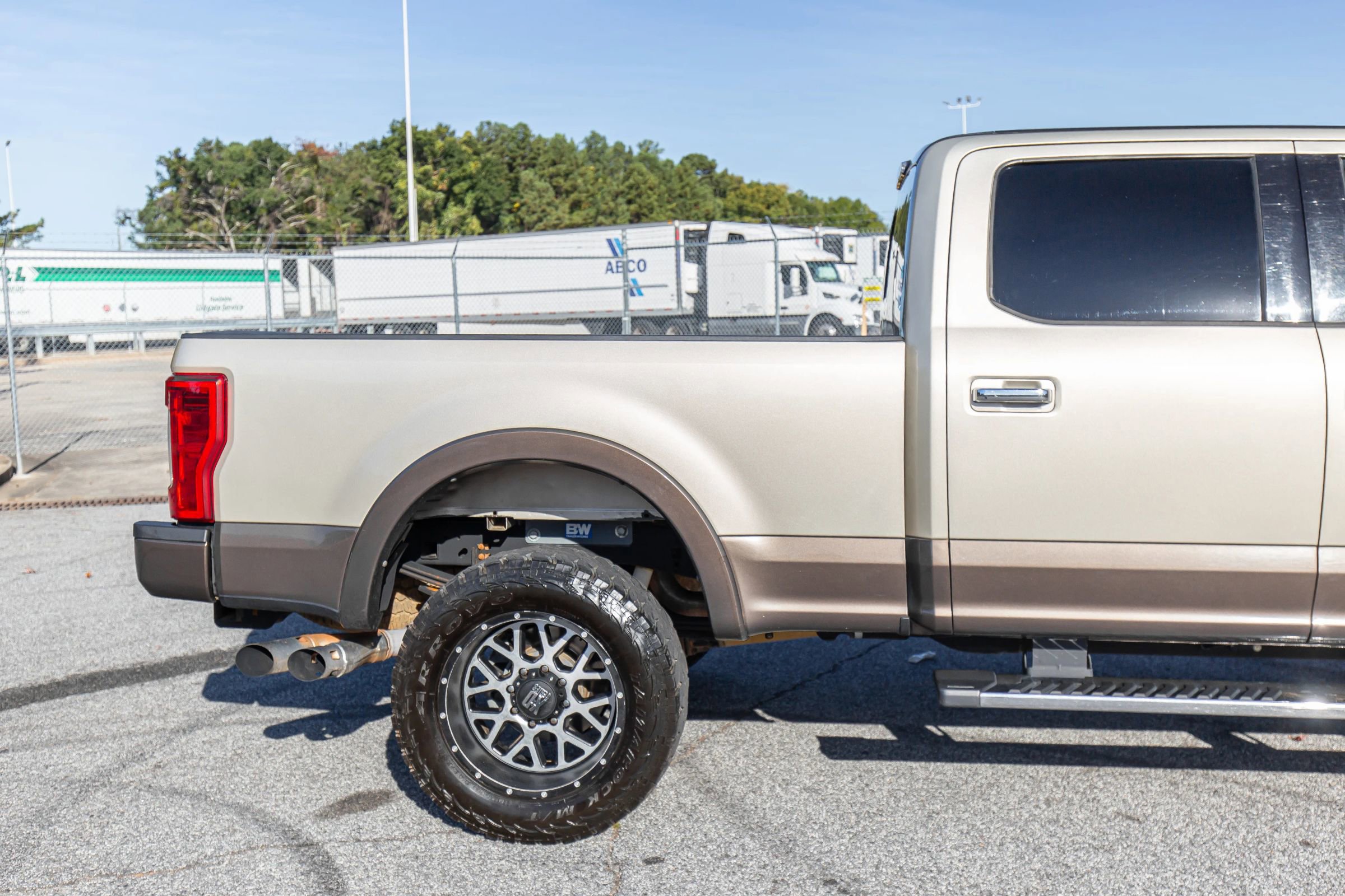 Used 2017 Ford F250 Lariat w/ Chrome Package image 10