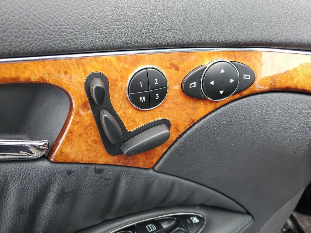 Used 2006 Mercedes-Benz E 350 4MATIC Sedan image 20