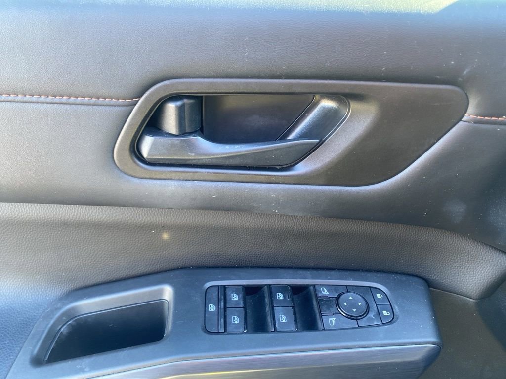 Used 2023 Nissan Pathfinder Rock Creek image 14