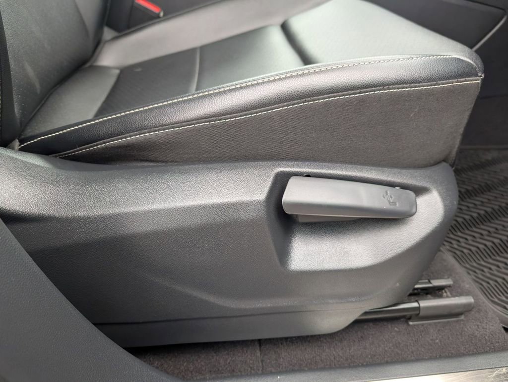 Used 2021 Volkswagen Atlas SE image 45