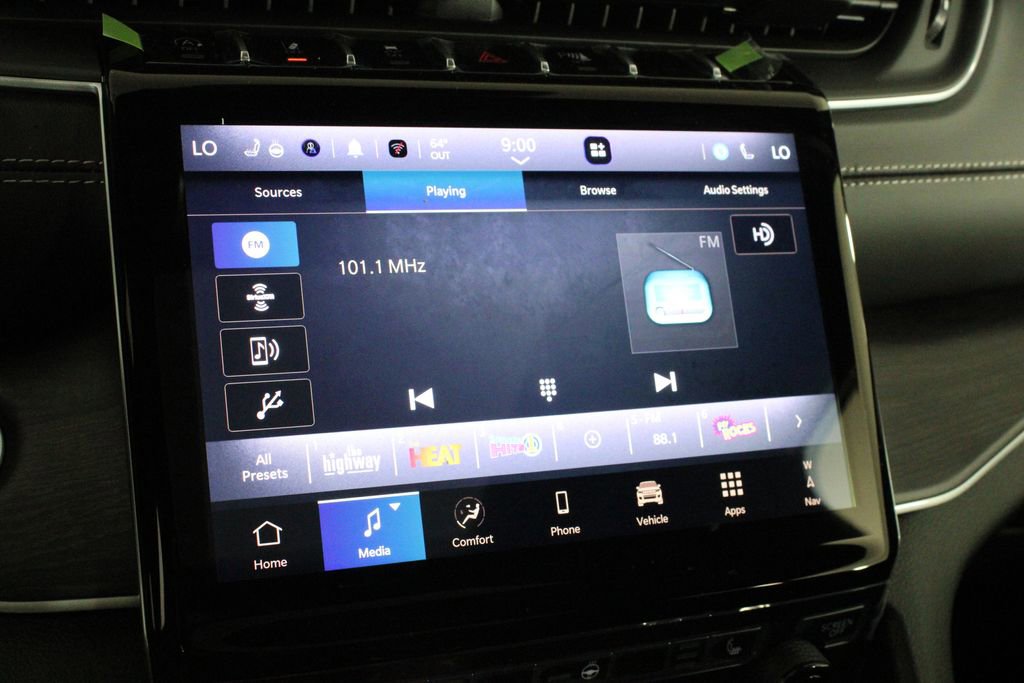 New 2025 Jeep Grand Cherokee L Limited w/ Black Appearance Package image 37