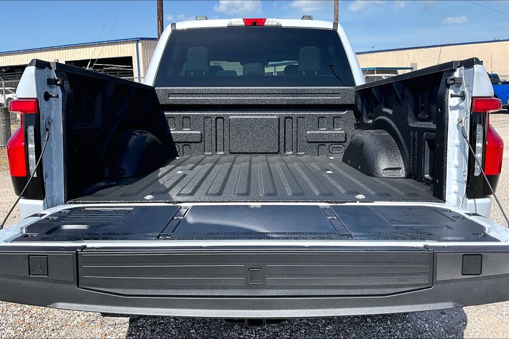 New 2025 Ford F150 Lightning Flash image 22