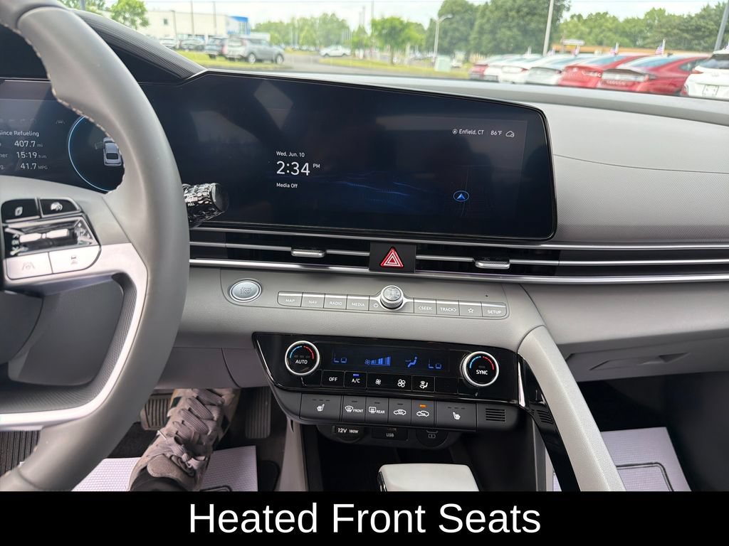 Certified 2024 Hyundai Elantra SEL w/ Convenience Package FWD image 19