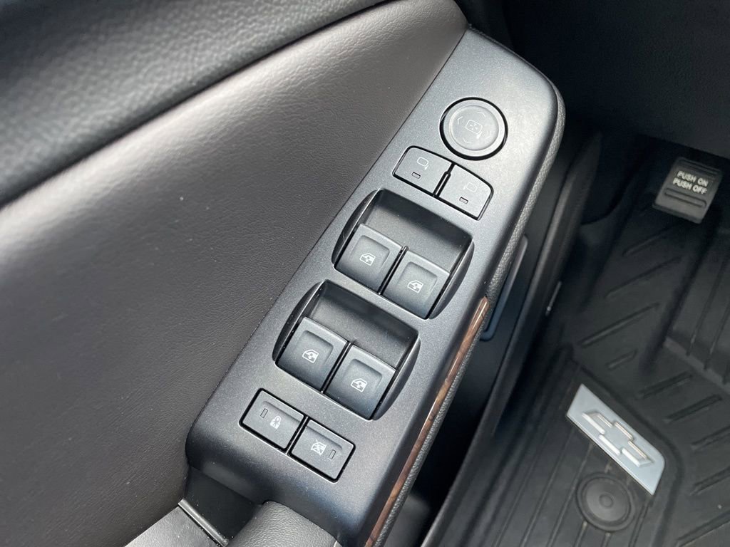 Used 2019 Chevrolet Suburban LT AWD/4WD image 25