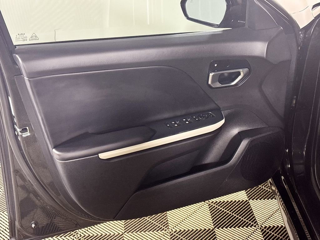 Used 2025 Kia K4 GT-Line w/ GT-Line Sunroof Package FWD image 10