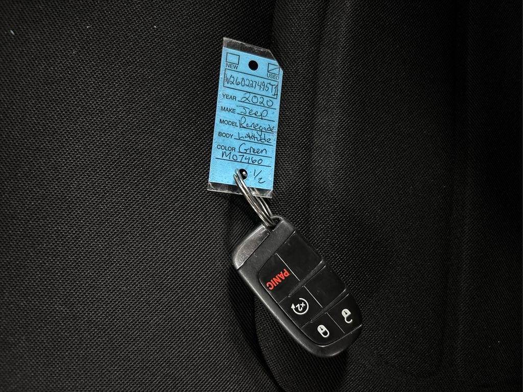 Used 2020 Jeep Renegade Latitude w/ Cold Weather Group image 35