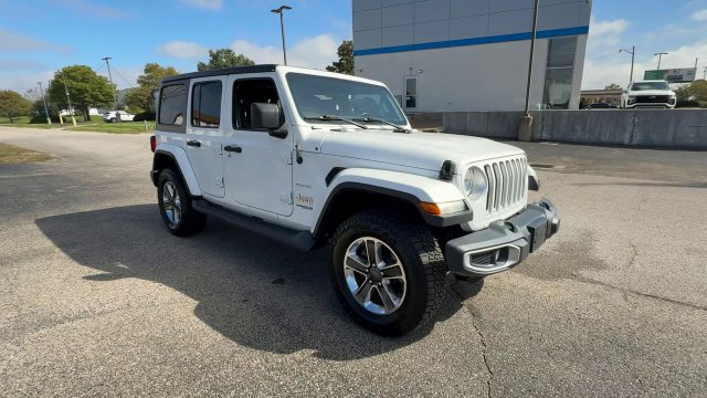 Used 2018 Jeep Wrangler Unlimited Sahara AWD/4WD image 2