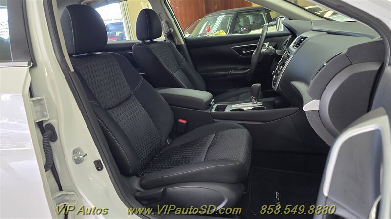 Used 2017 Nissan Altima 2.5 SV FWD image 18