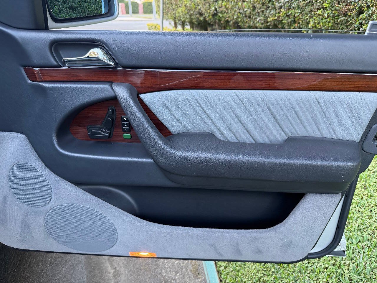 Used 1995 Mercedes-Benz S 320 image 26