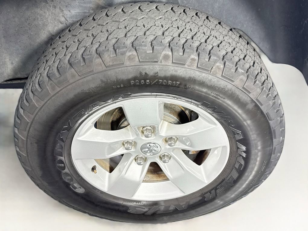 Used 2018 RAM 1500 Classic SLT image 29