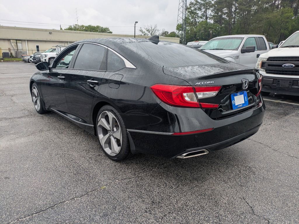 Used 2018 Honda Accord Touring image 6