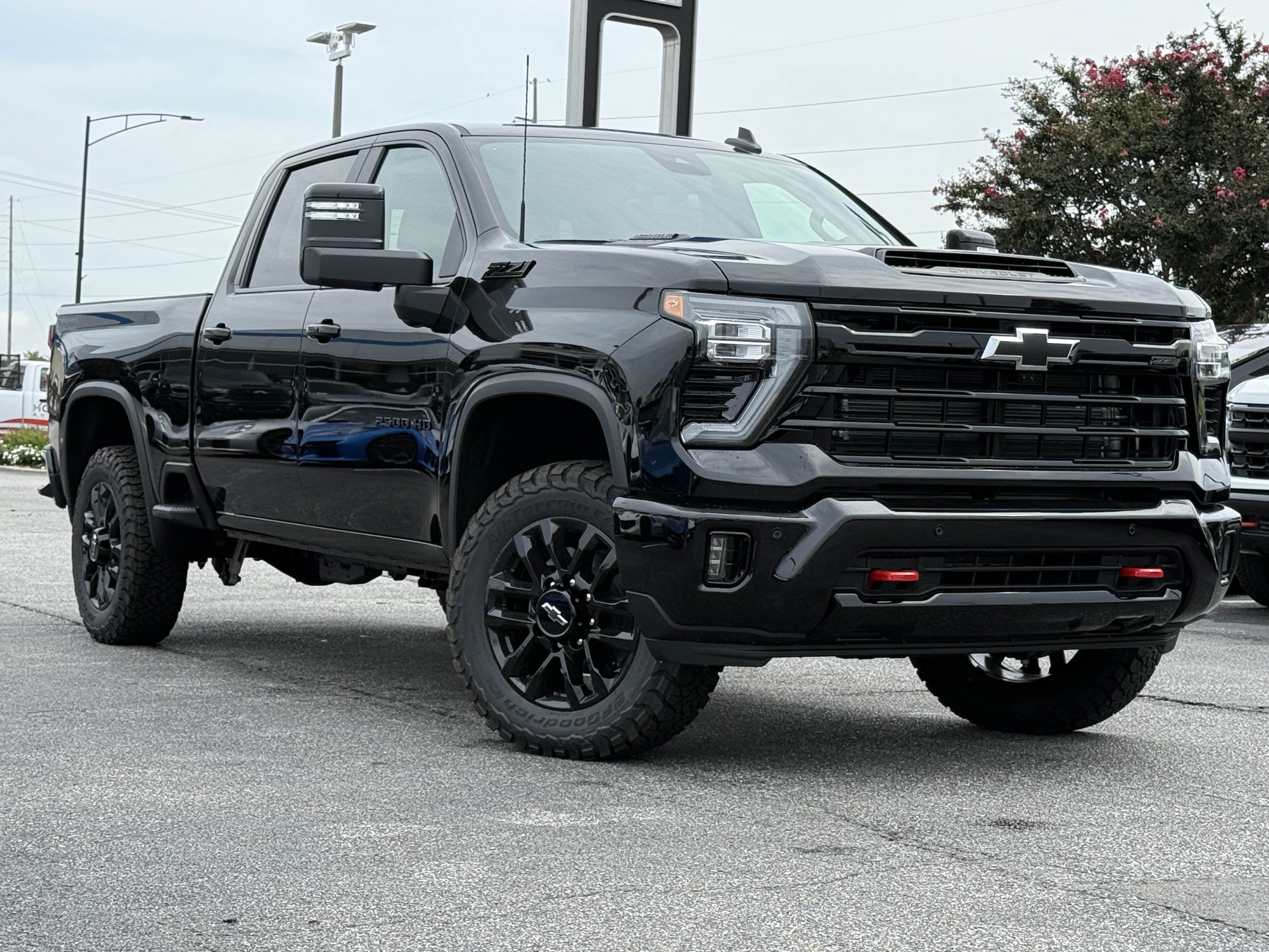 New 2026 Chevrolet Silverado 2500 LT w/ Trail Boss Package AWD/4WD image 2