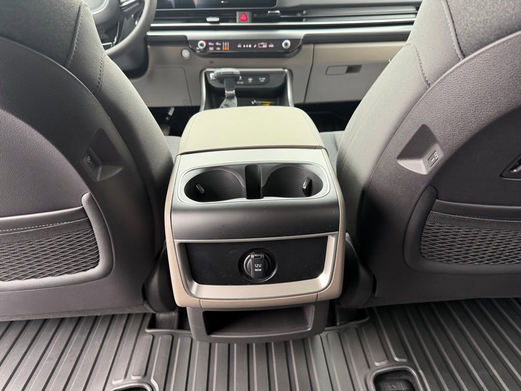 New 2026 Kia Carnival LX FWD image 18