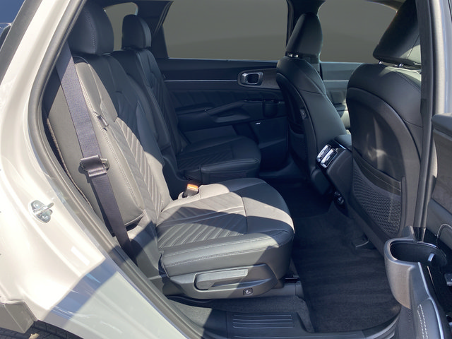 Certified 2026 Kia Sorento SX Prestige AWD/4WD image 40