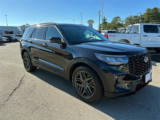 Used 2025 Ford Explorer ST