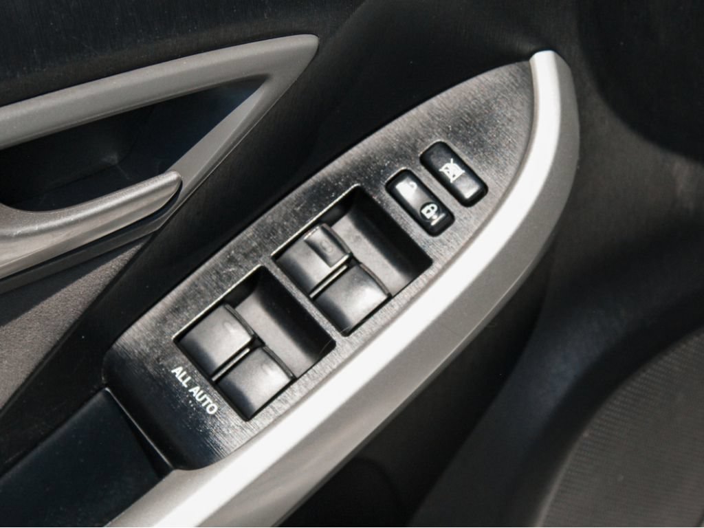 Used 2012 Toyota Prius Two FWD image 9
