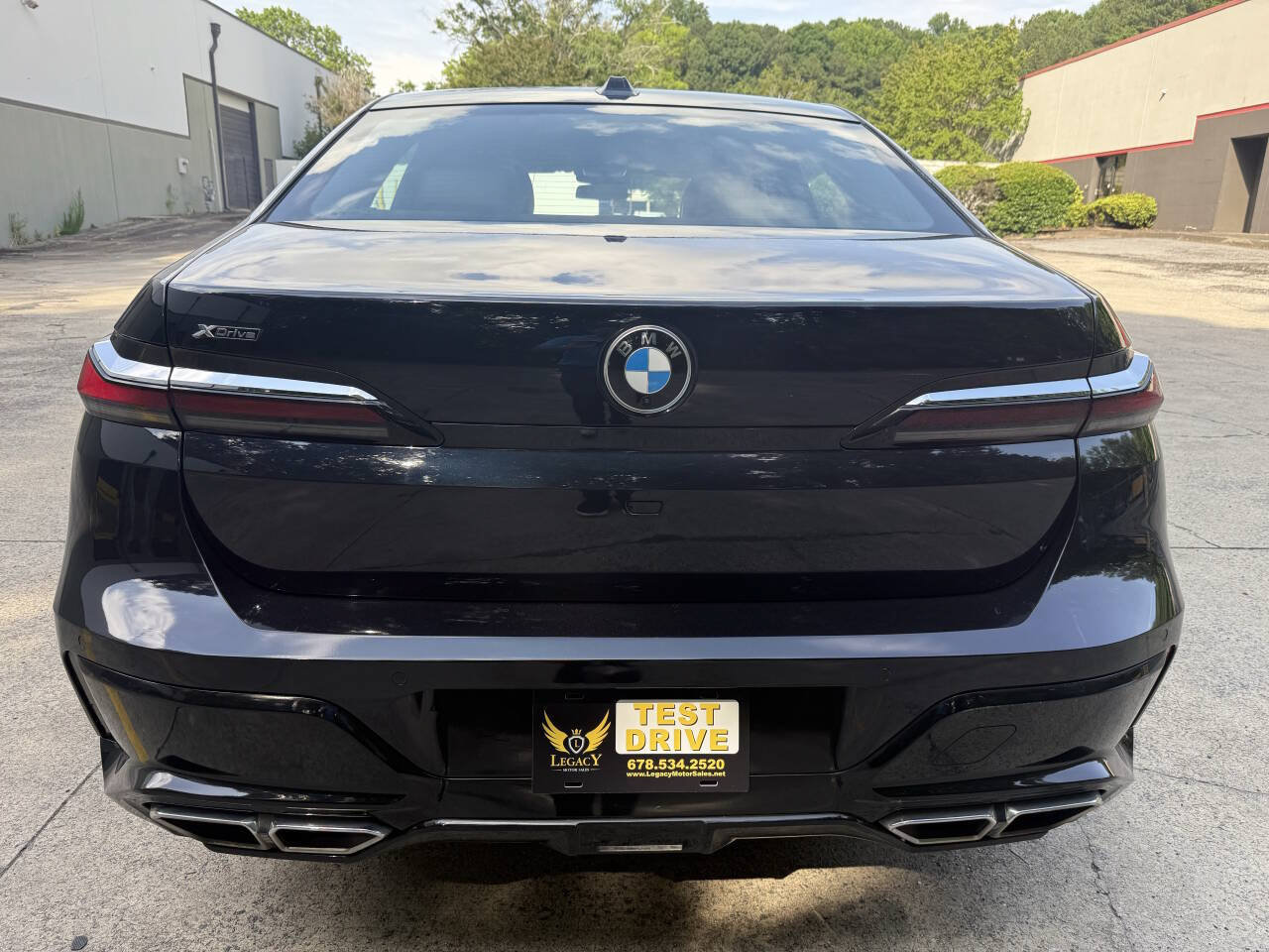 Used 2023 BMW 760i xDrive AWD/4WD image 7