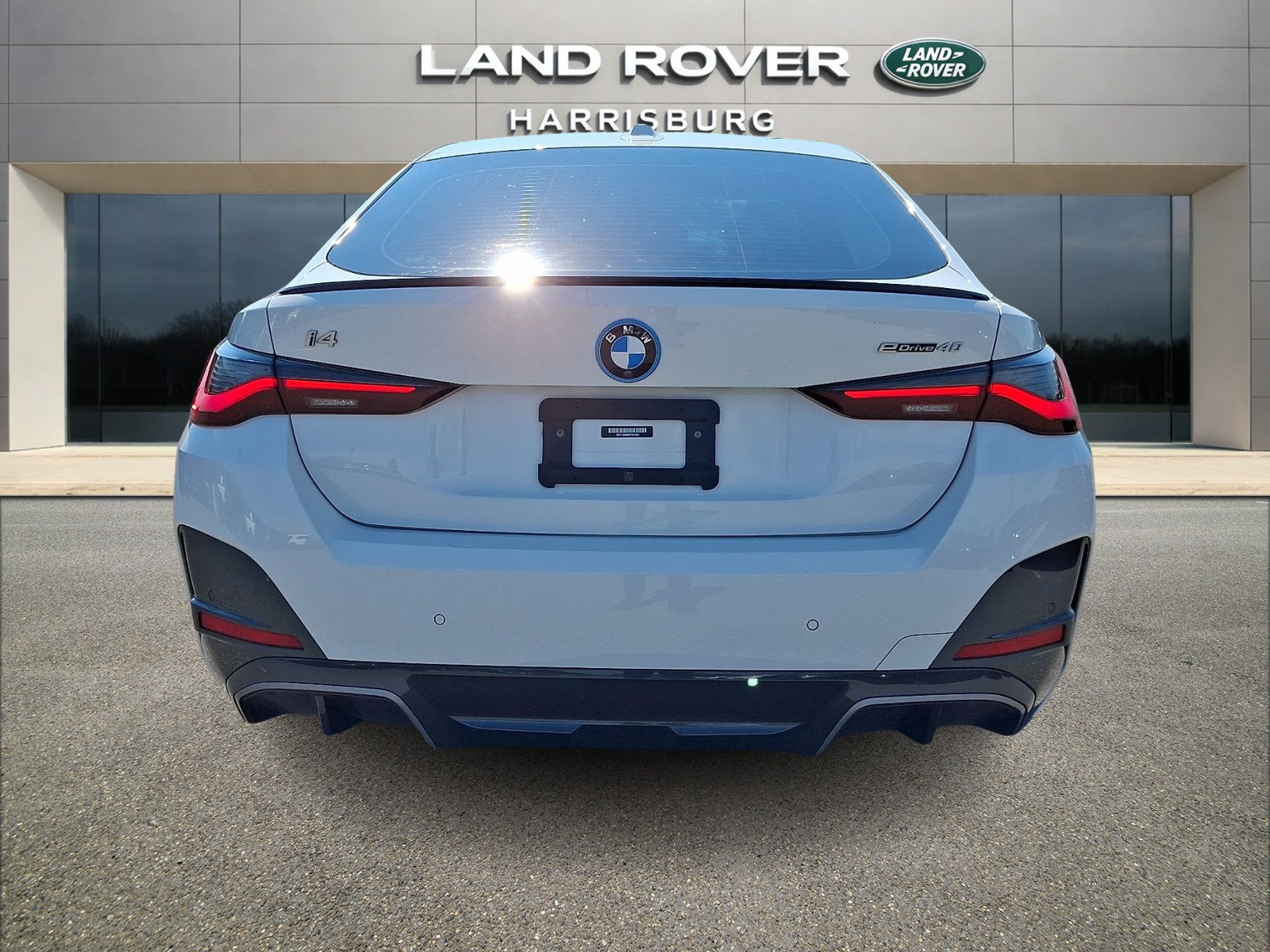 Used 2023 BMW i4 eDrive40 w/ M Sport Package RWD image 3