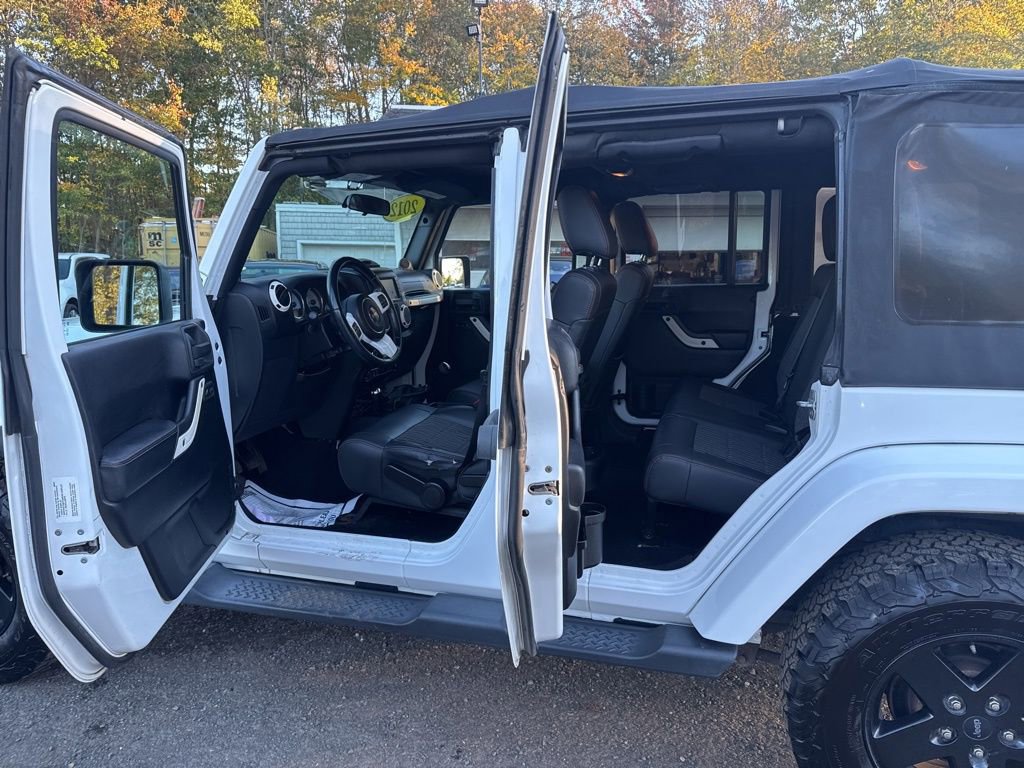 Used 2012 Jeep Wrangler Unlimited Sahara image 42
