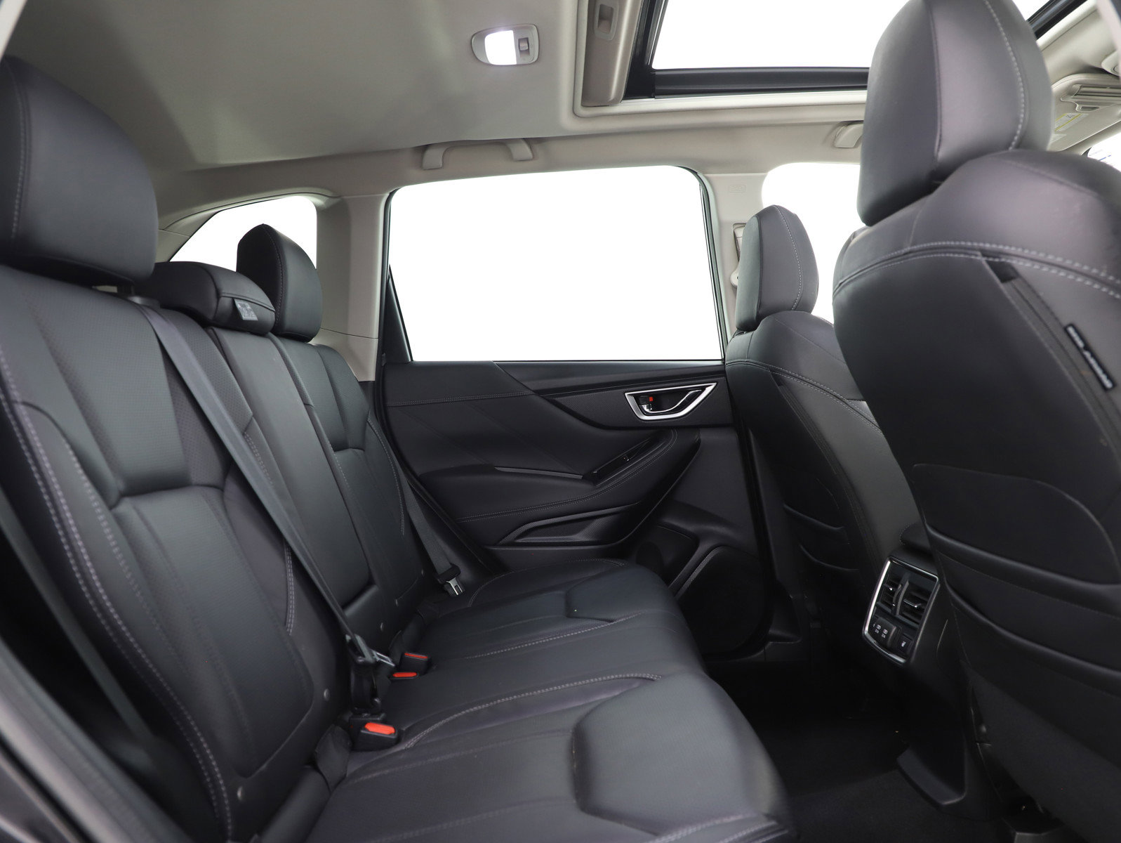 Used 2022 Subaru Forester Touring image 14