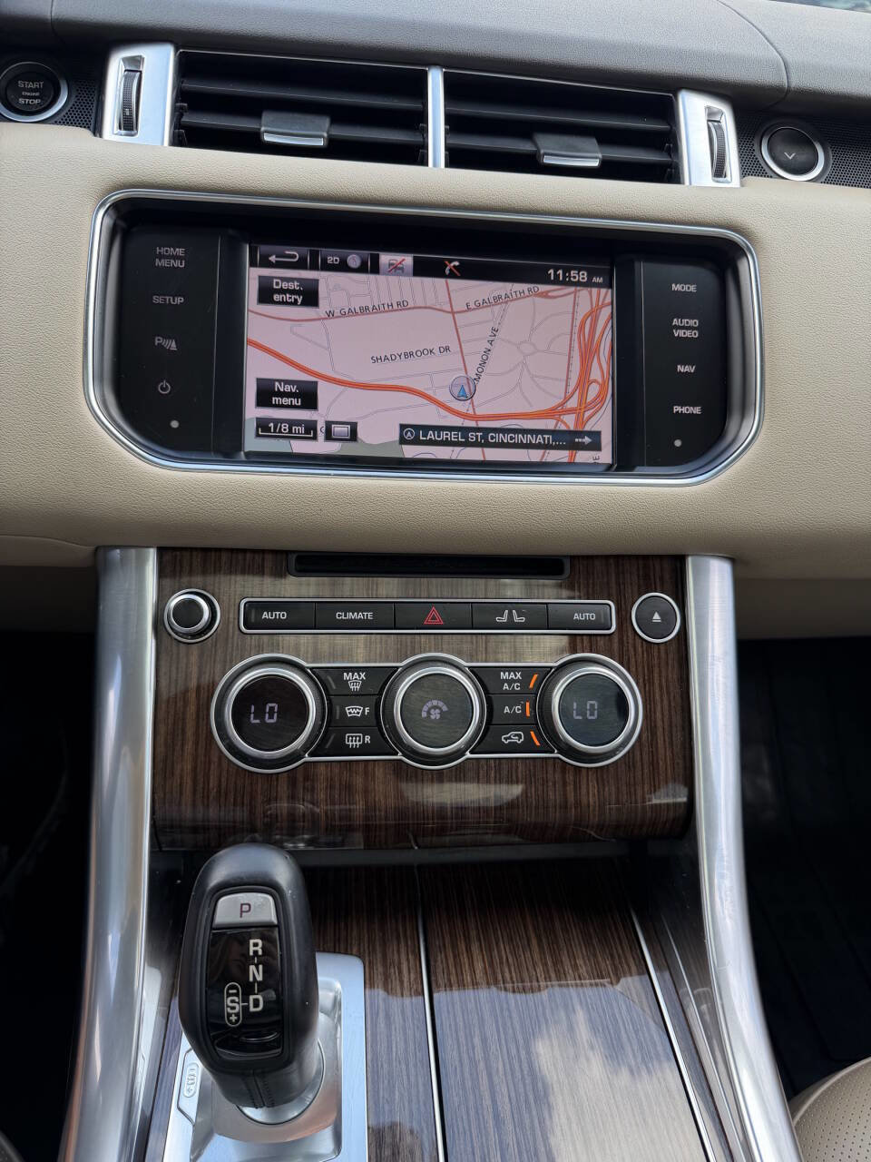 Used 2014 Land Rover Range Rover Sport HSE image 22