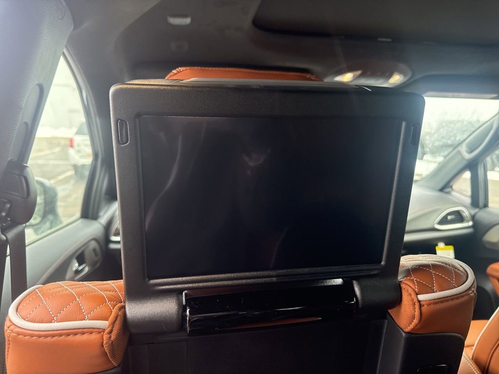 New 2026 Chrysler Pacifica Pinnacle image 36