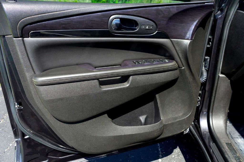 Used 2015 Buick Enclave Leather FWD image 21