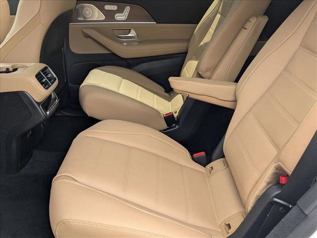 New 2026 Mercedes-Benz GLS 580 4MATIC image 15