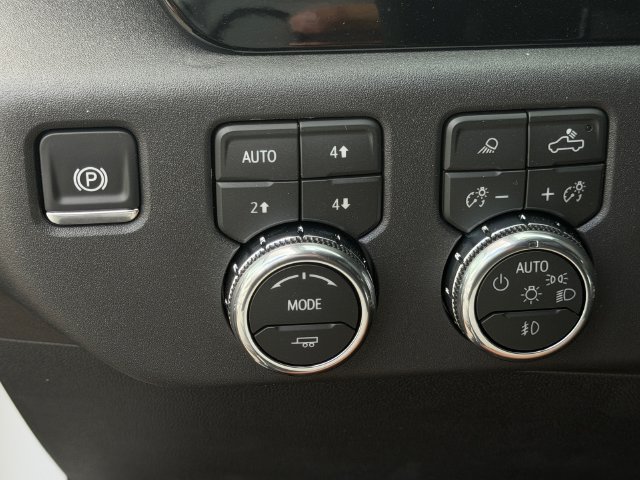 New 2026 GMC Sierra 1500 Elevation w/ Elevation Premium Package AWD/4WD image 20