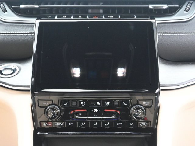 New 2025 Jeep Grand Cherokee L Limited w/ Luxury Tech Group II AWD/4WD image 28