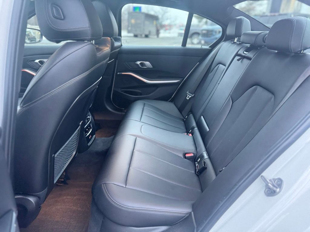 Used 2022 BMW 330i xDrive Sedan w/ Premium Package image 26