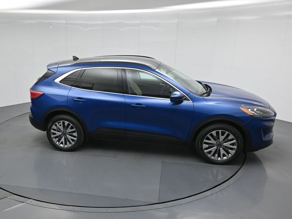 Certified 2022 Ford Escape Titanium w/ Class II Trailer Tow Package image 56