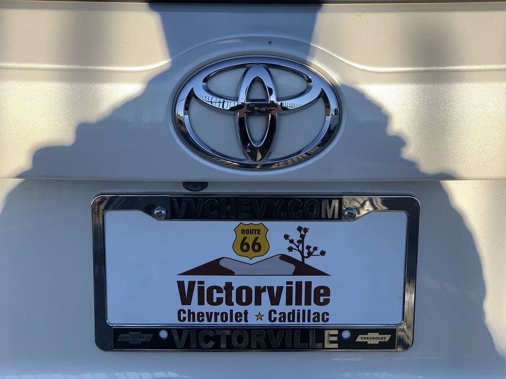 Used 2019 Toyota Highlander LE image 30