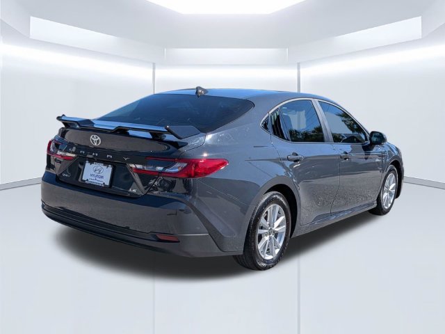 Used 2025 Toyota Camry LE FWD image 4