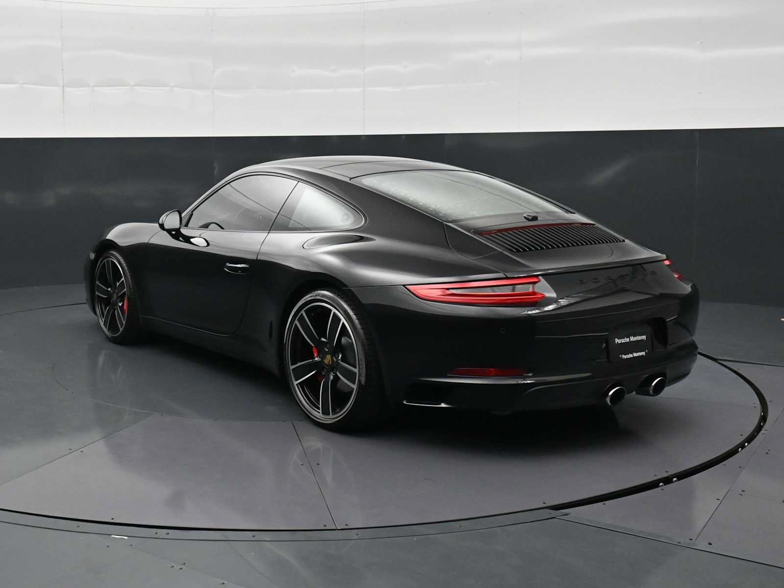 Certified 2018 Porsche 911 Carrera S RWD image 3