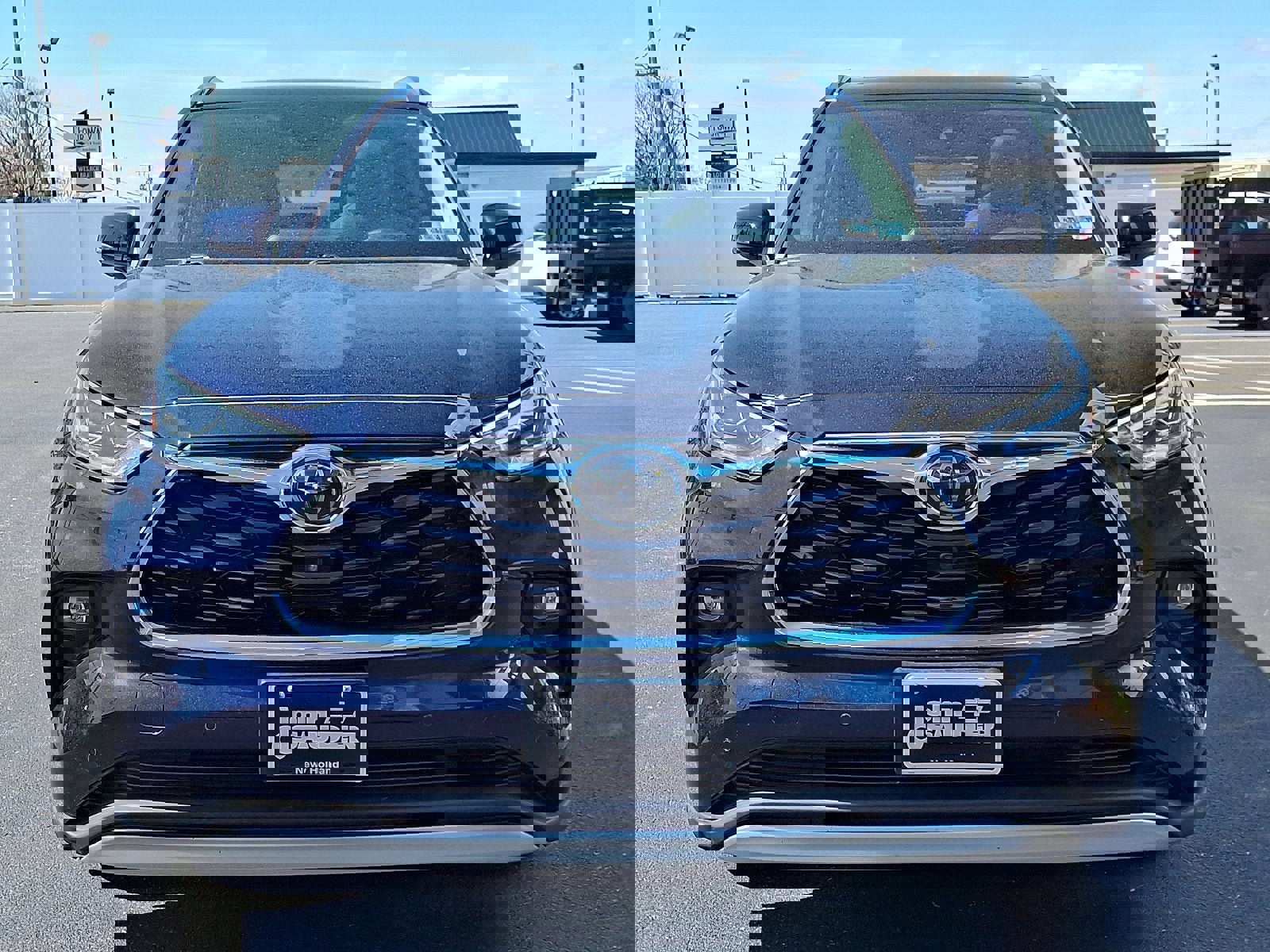 Used 2020 Toyota Highlander Platinum image 2