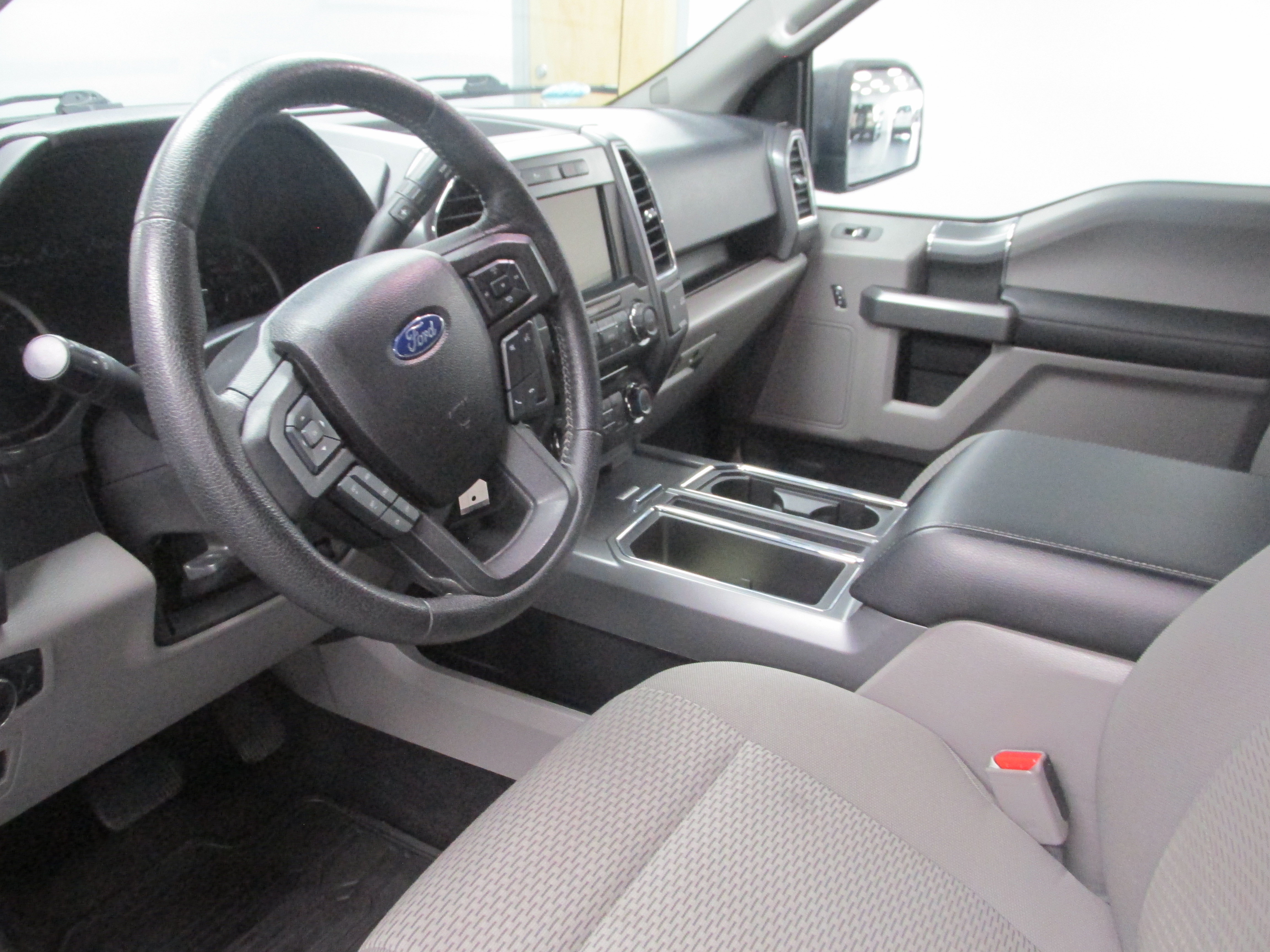 Used 2016 Ford F150 XLT w/ Equipment Group 302A Luxury AWD/4WD image 22