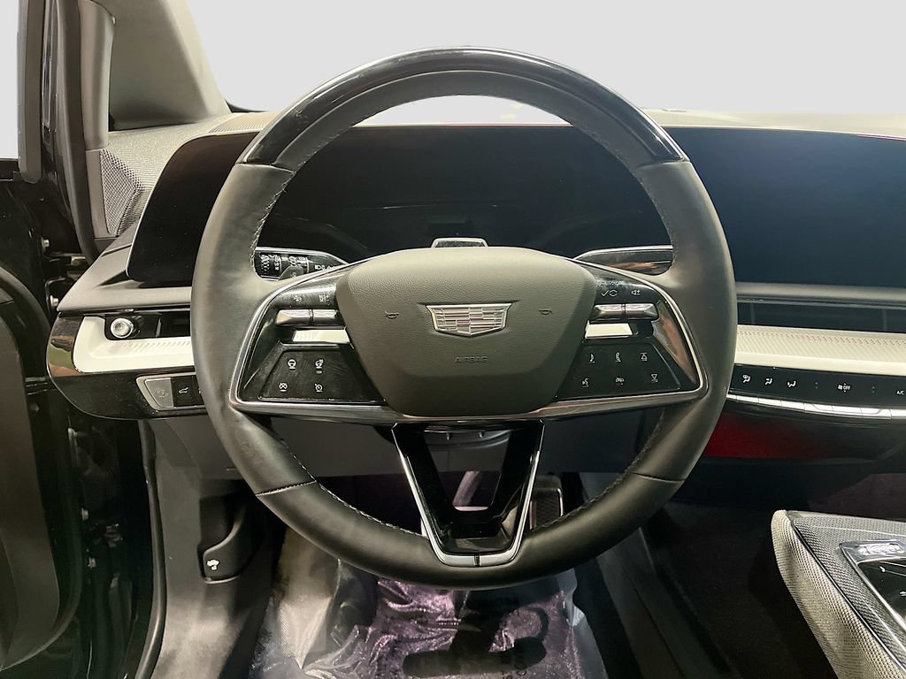 Used 2025 Cadillac Optiq Sport 2 AWD/4WD image 11